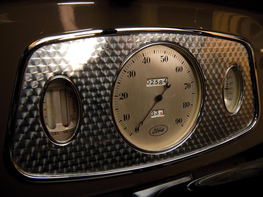  Ford V8 DeLuxe Station Wagon 1933 года  (фото 34 из 47)